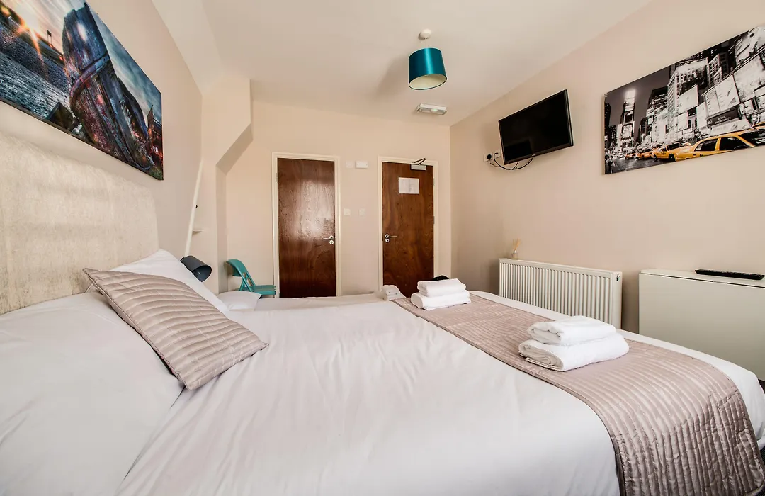 United Lodge Hotel And Apartments-1