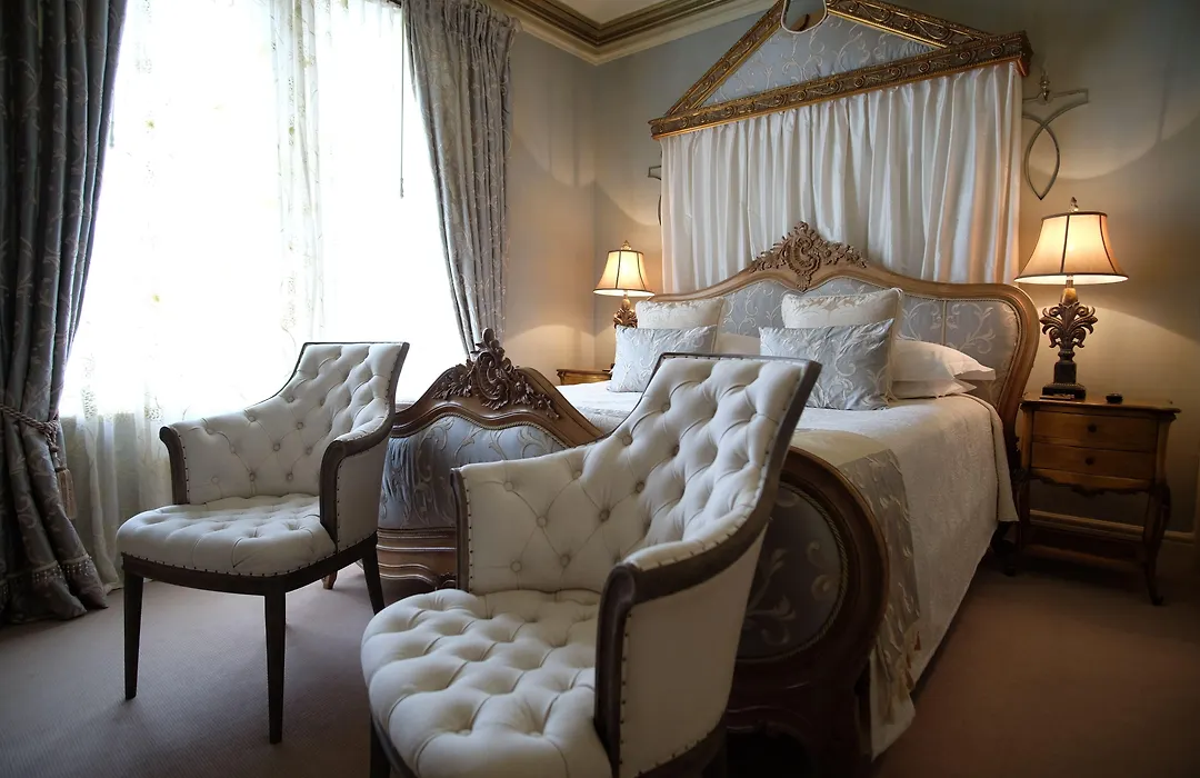 Lypiatt House-1