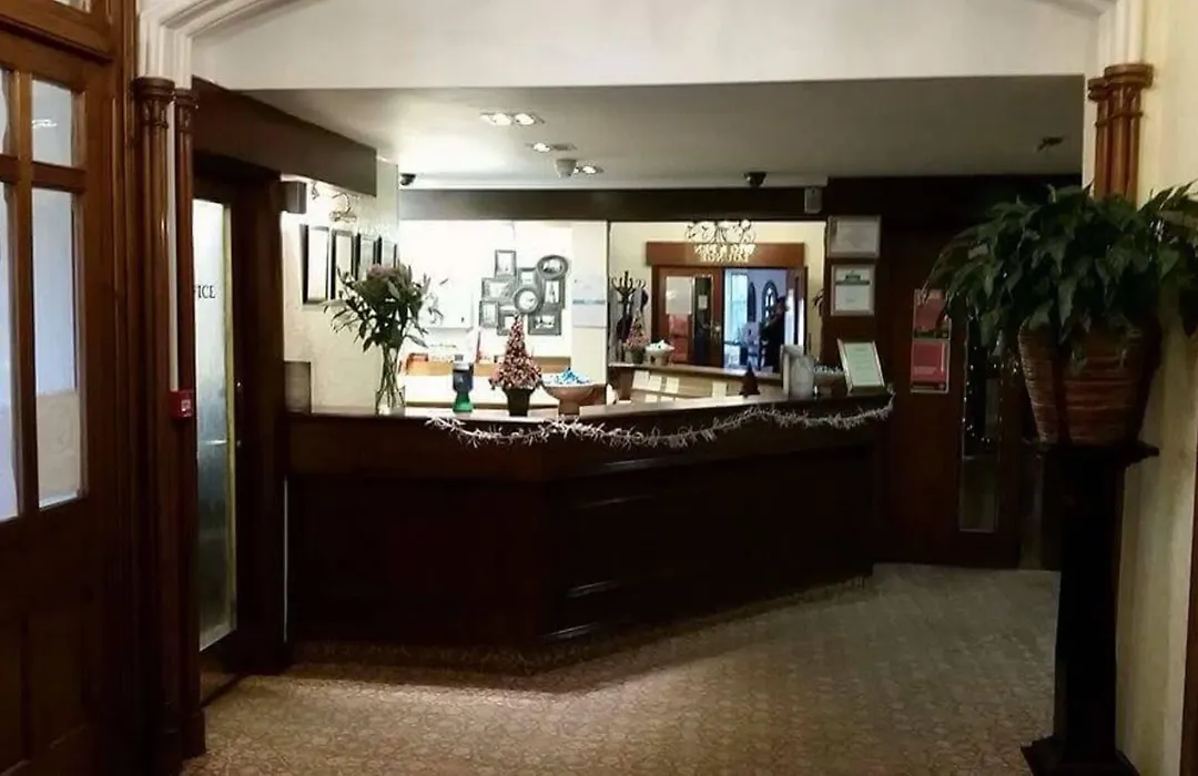 The Royal Hotel Tain-1
