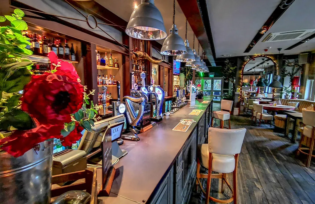 Ox Hotel, Bar, & Grill-1