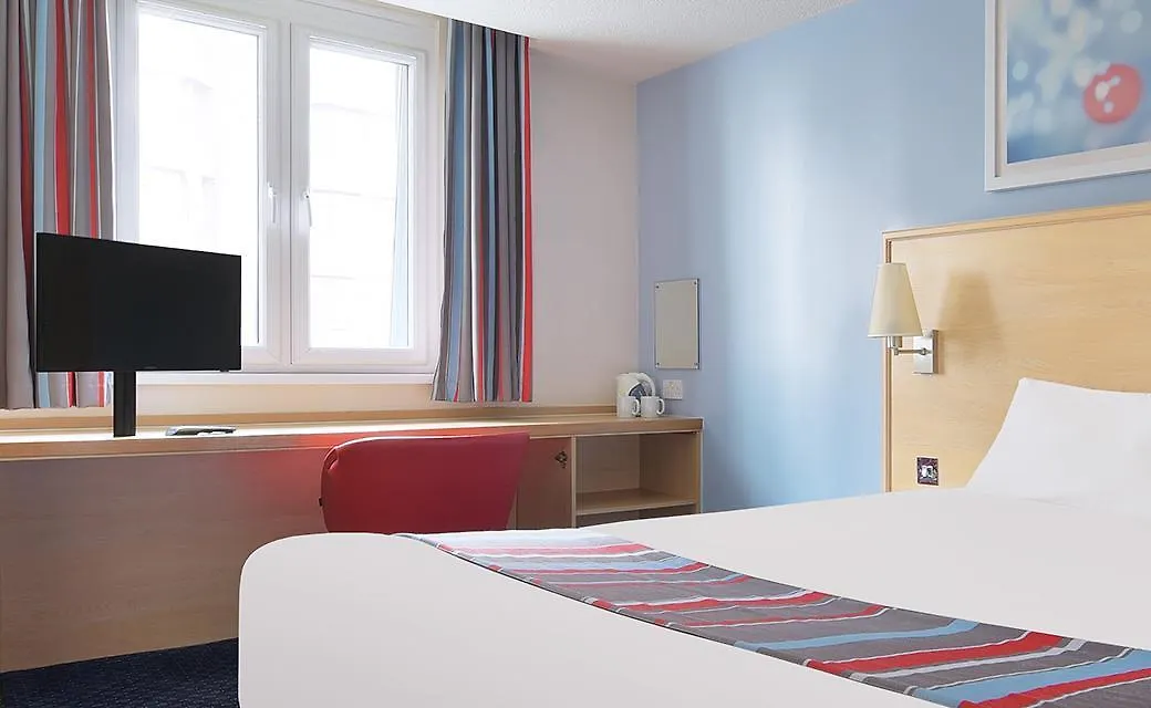 Travelodge Leeds Bradford Airport-1