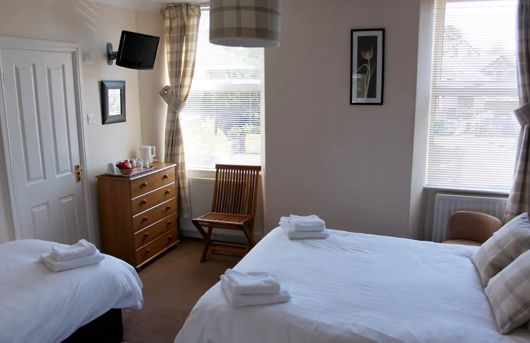 Brook House ― Free On-Site Car Park-1