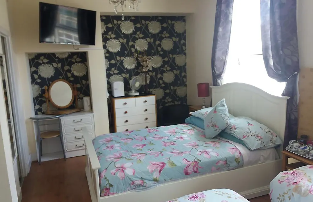 Daville Hotel Blackpool-1