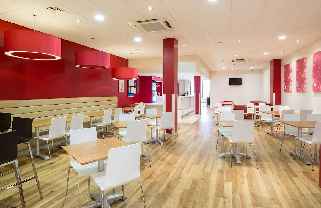 Travelodge Aberdeen Central Justice Mill Lane-1