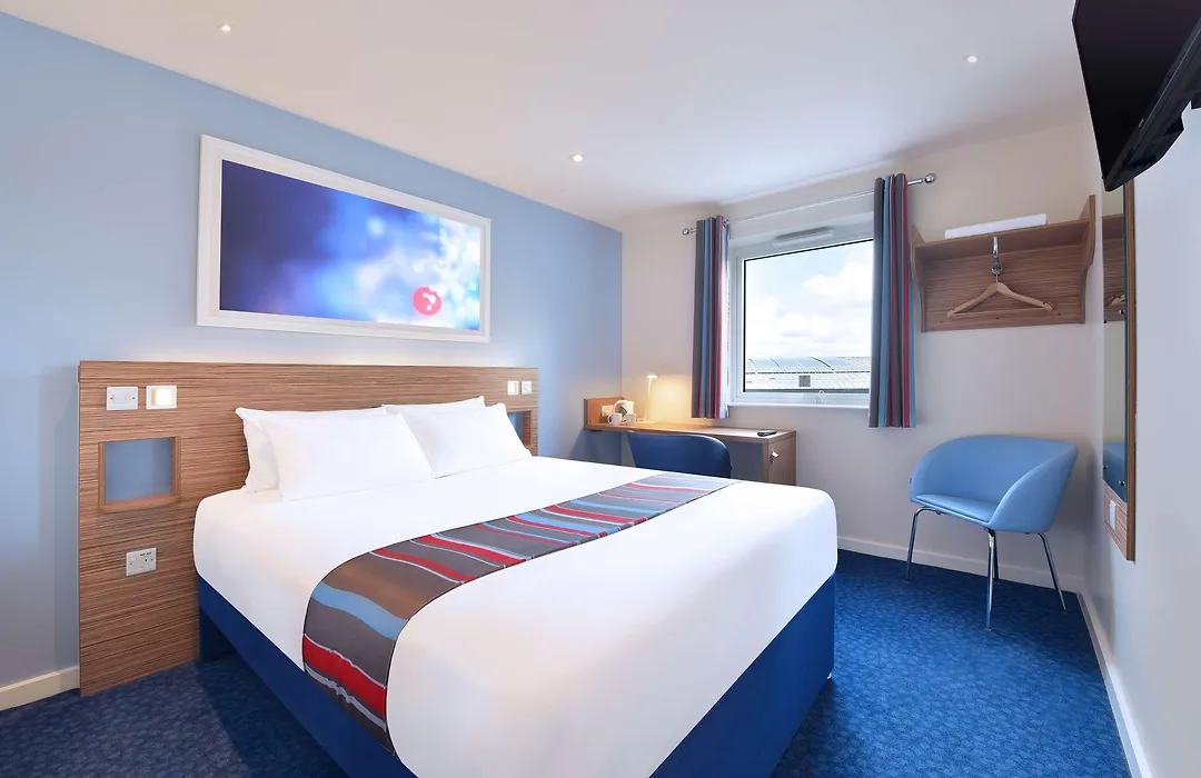 Travelodge Cardiff Atlantic Wharf Hotel-1