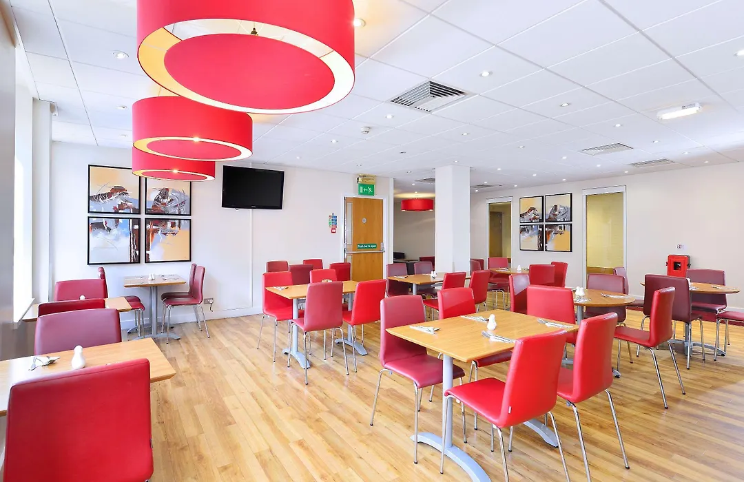 Travelodge Aberdeen Central-1