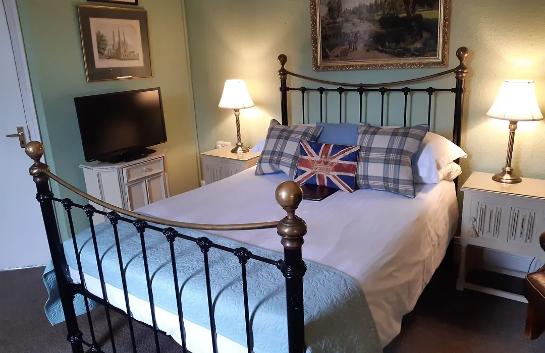 Holywell House-1