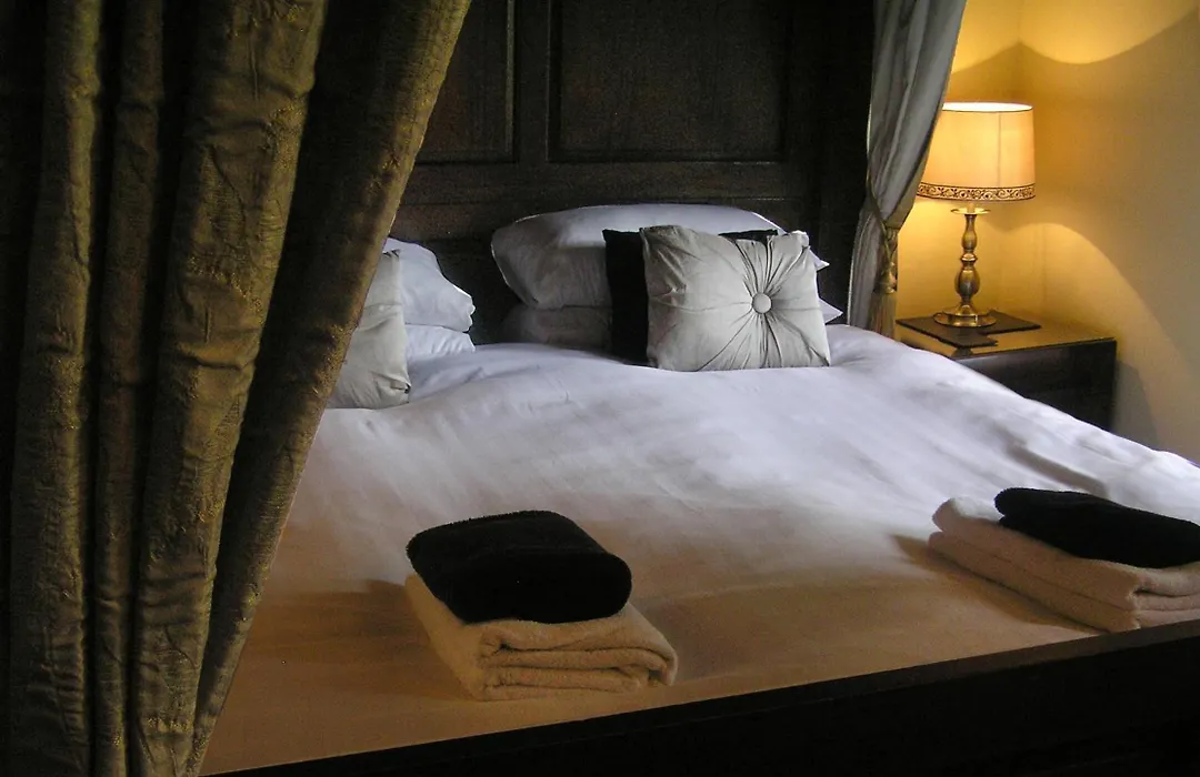 Townhouse Rooms-1