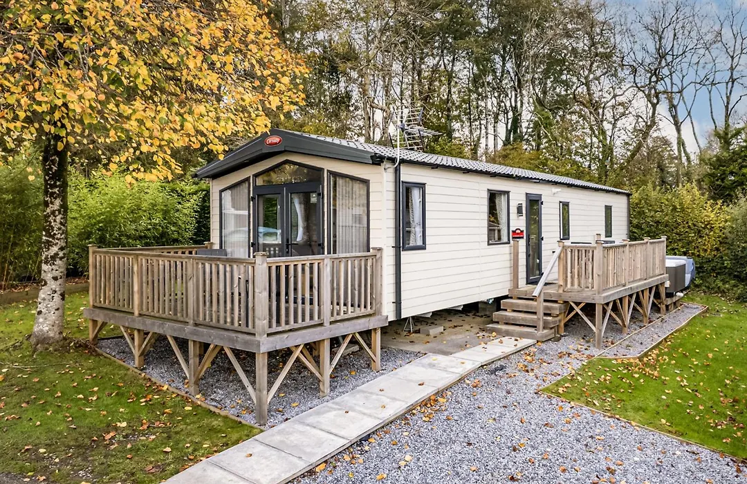 Noble Court Holiday Park-1