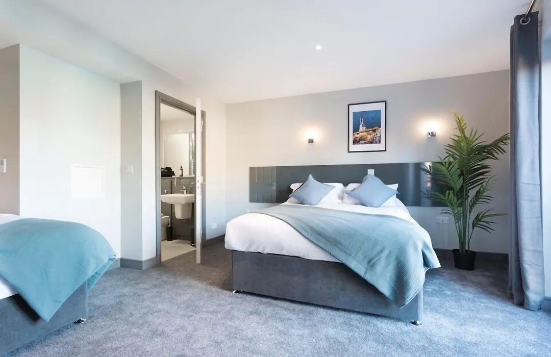 Bank Square Town House-1