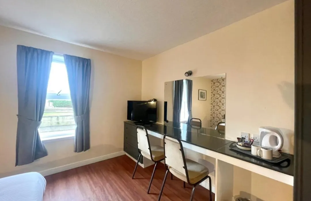 The Weigh Inn Hotel & Lodges-1