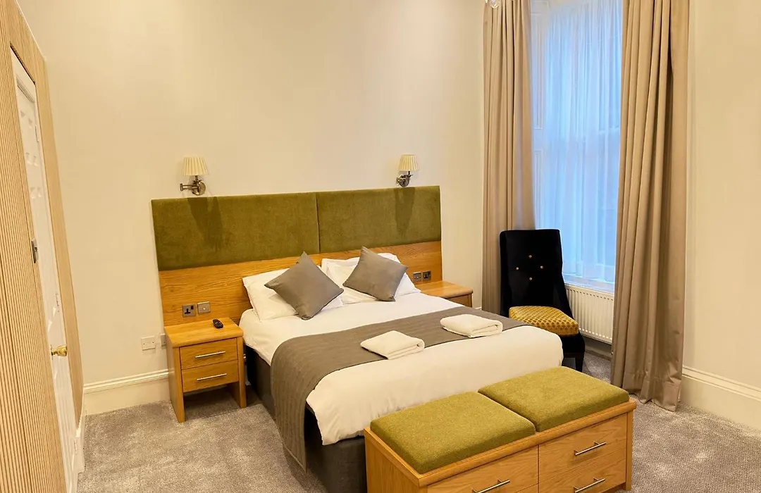 Sandyford Lodge-1