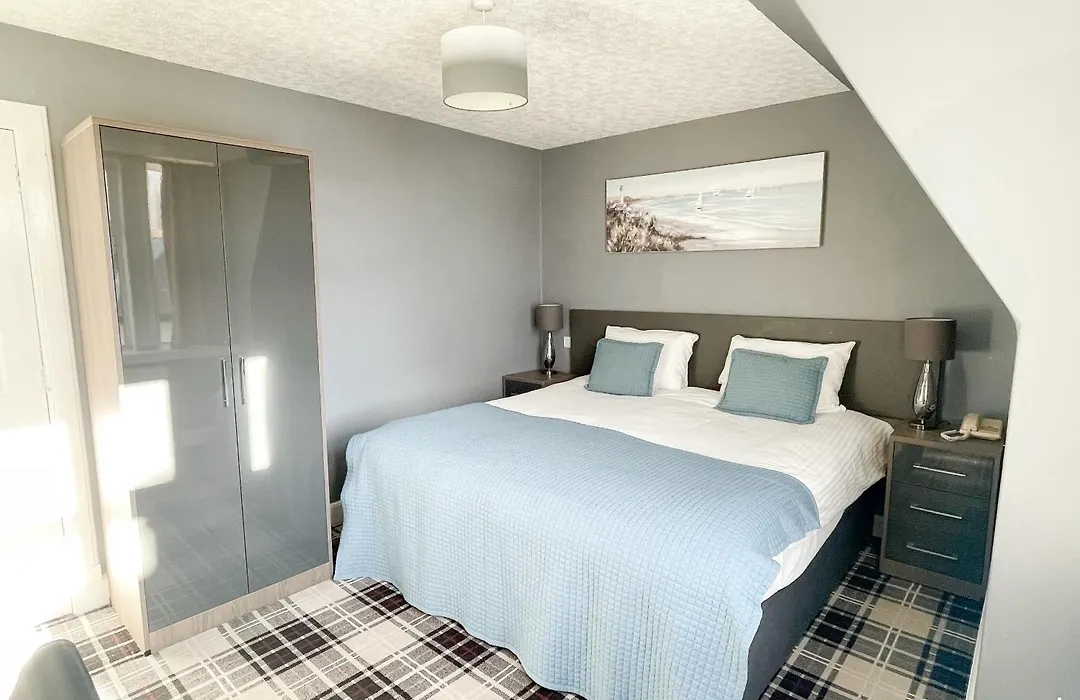 Cullen Bay Hotel-1