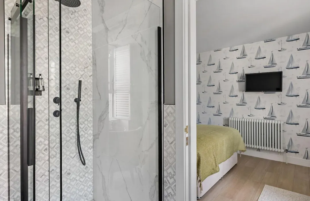 Leader Suite - Sea View - Free Wi-Fi-1