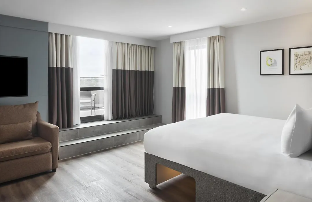 Spark By Hilton London Romford-1