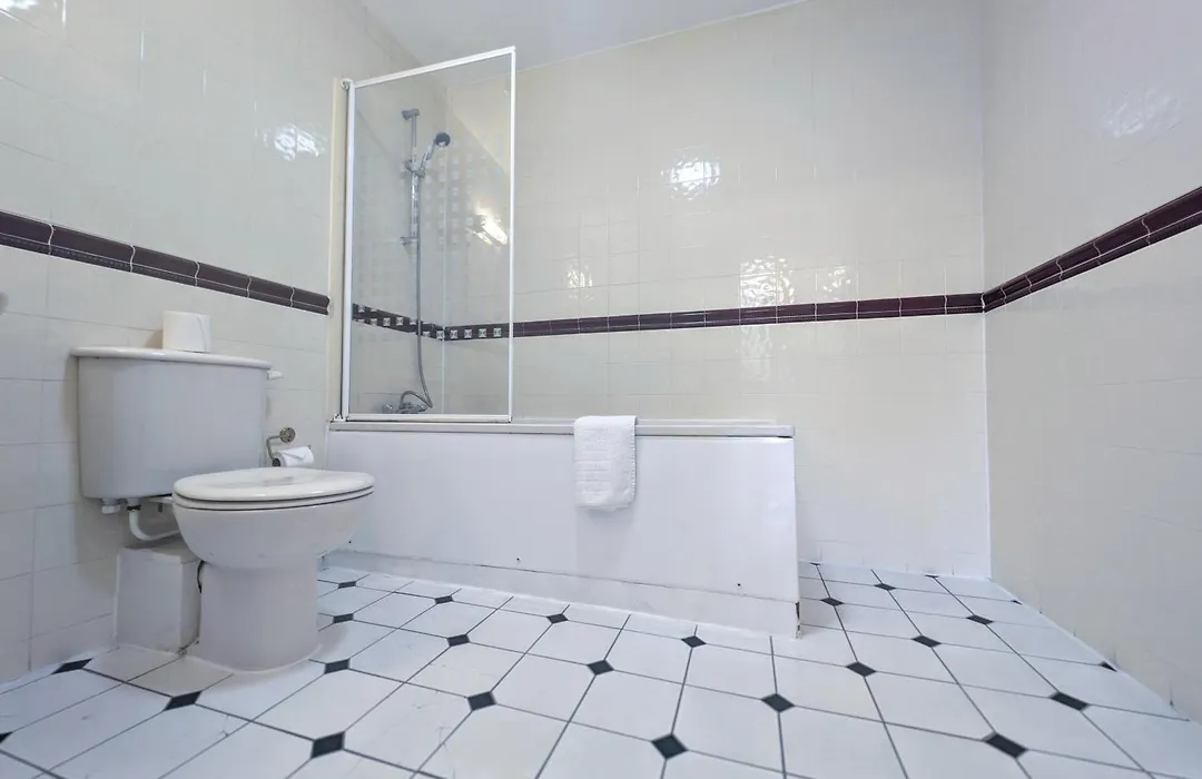 Hitchin Priory Hotel-1