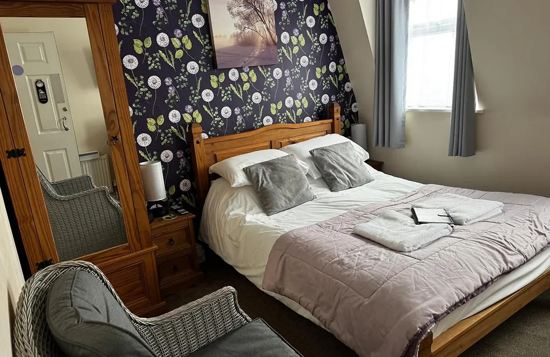 Willows Guest House-1