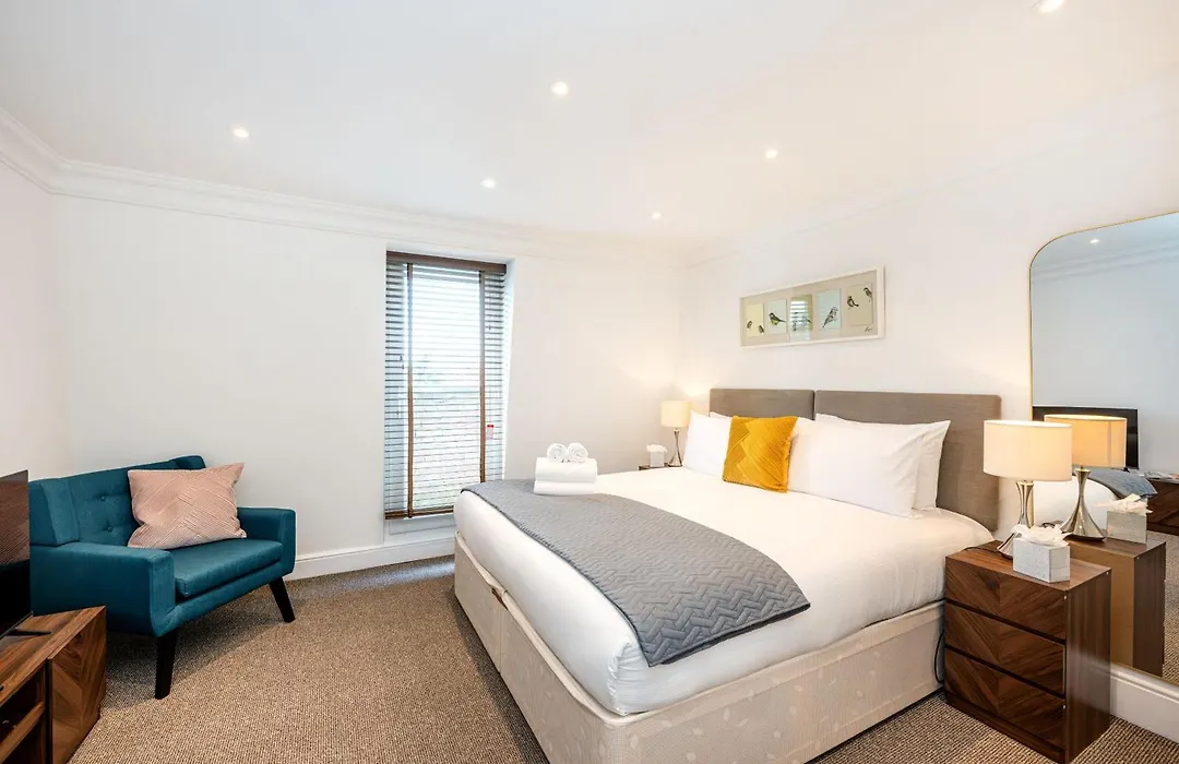 Queensgate Court Apartments-1