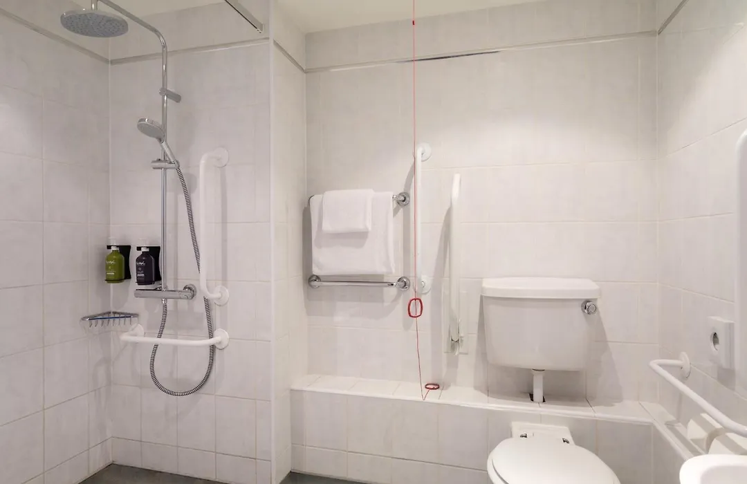 Garner Hotel Lincoln By Ihg-1