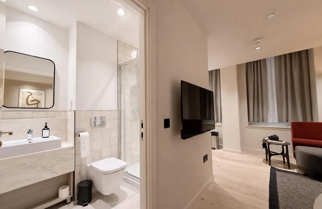Vcity Suites At The Teacher-1