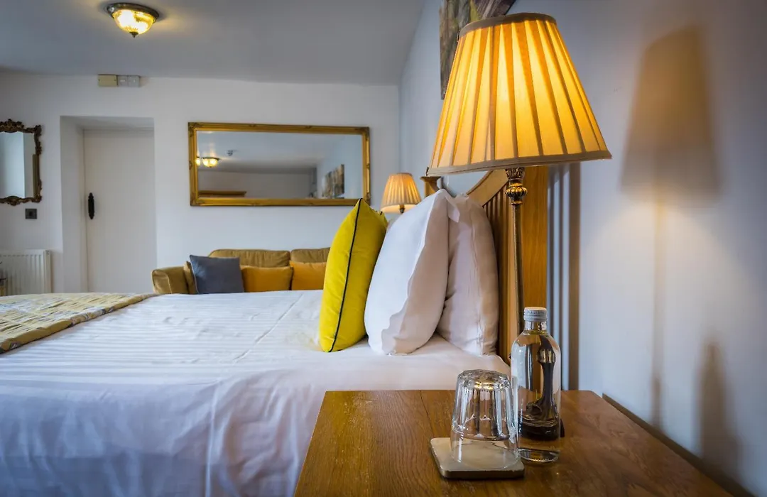 The Kings Arms Hotel-1