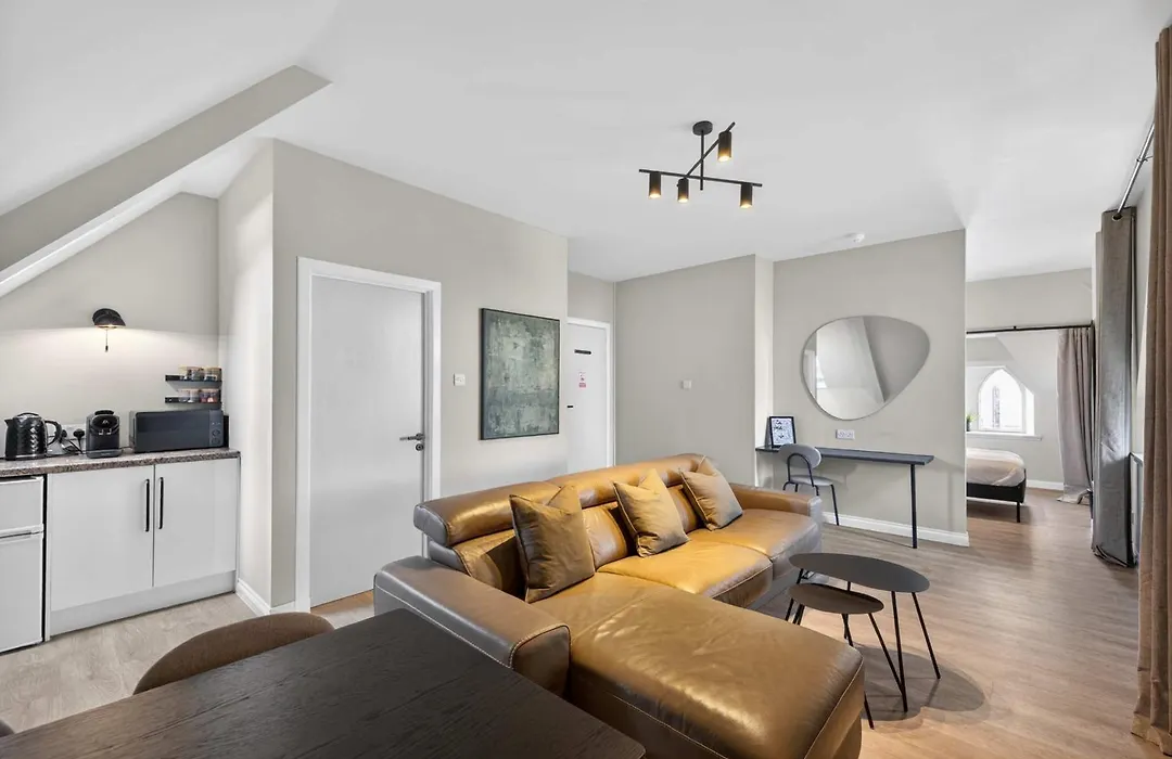 Sanctuary Hotel - En Suite Rooms-1
