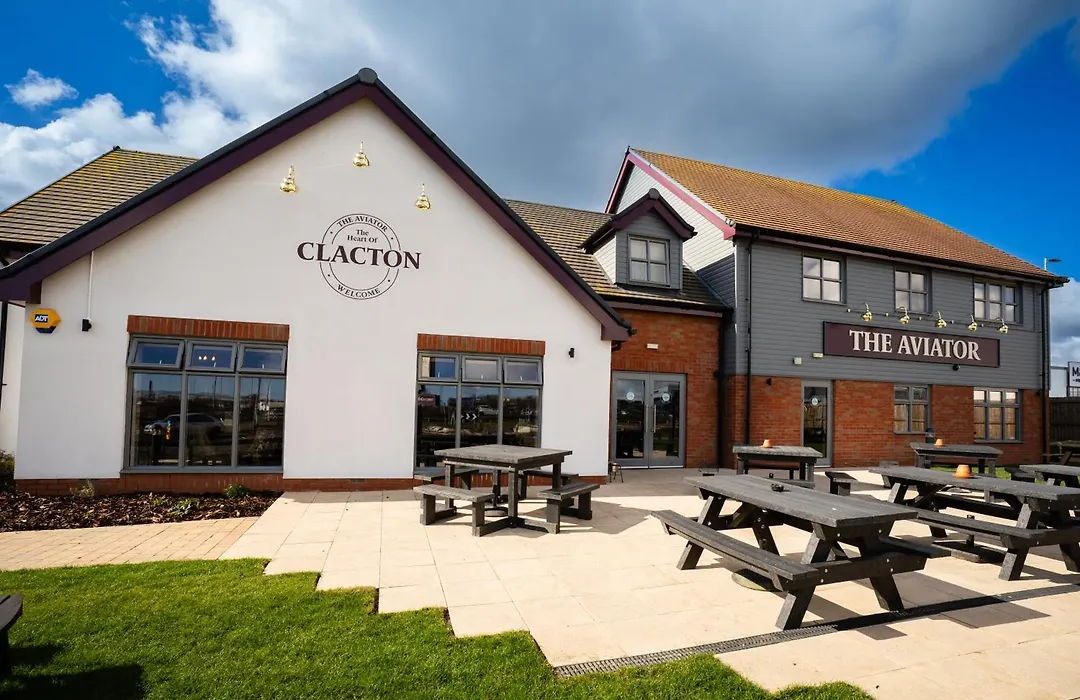 The Aviator, Formerly Smugglers Cove, Clacton On Sea By Marston'S Inns-1