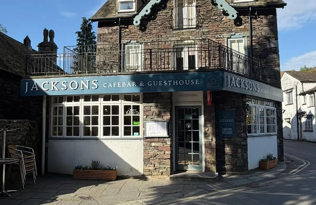 Jacksons Cafebar & Guesthouse-1