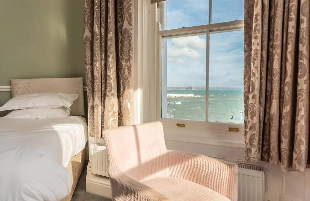 The Queens Hotel-1