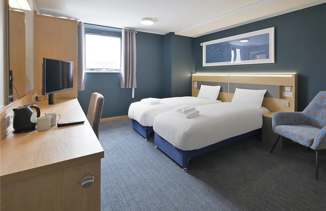 Travelodge Swindon Central-1