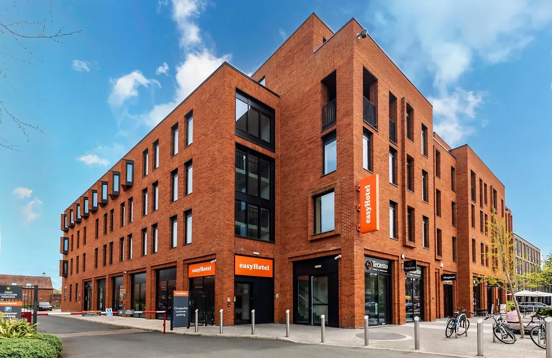 Easyhotel Oxford-1
