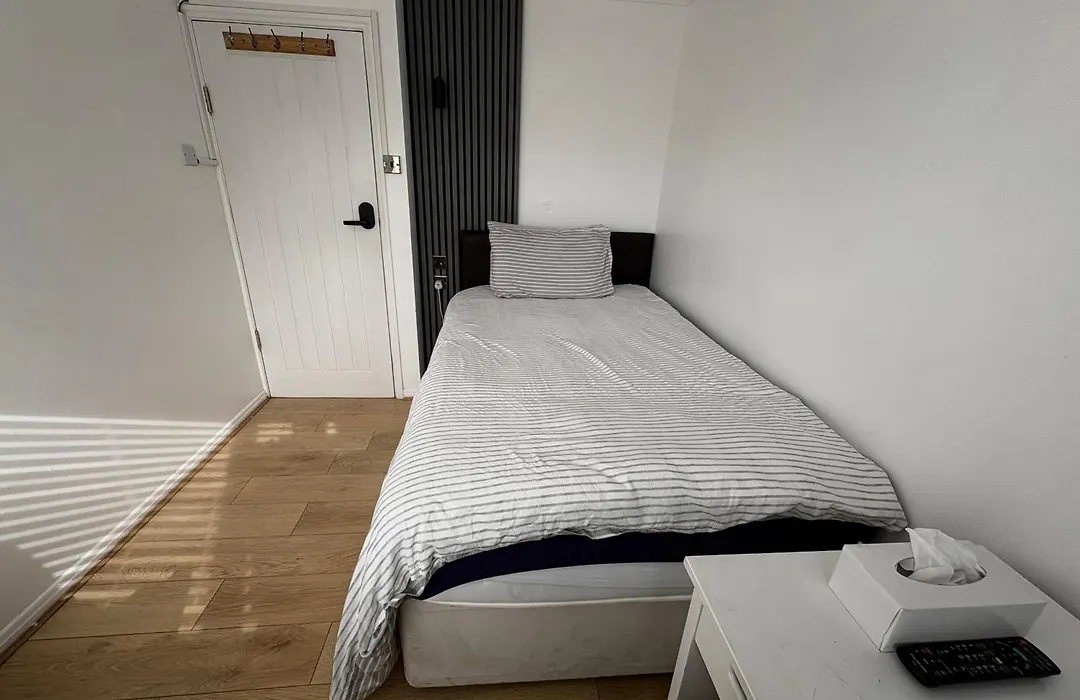 Easystay - Bright & Spacious House, Recently Renovated, Free Parking Near Luton Airport-1