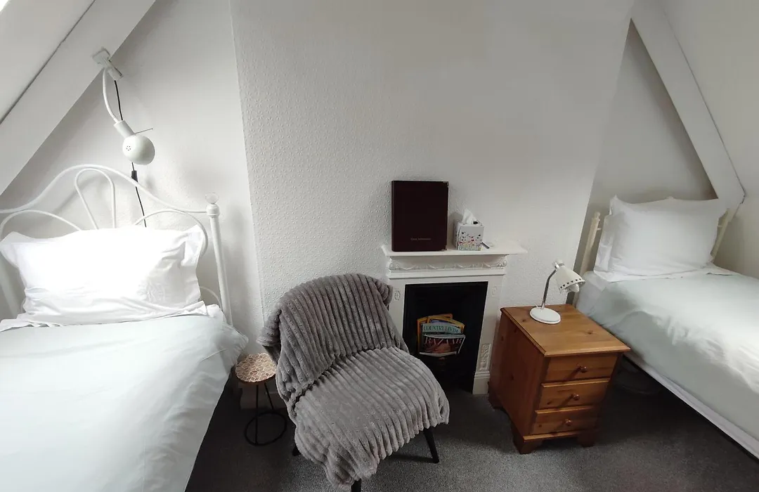 Anton Guest House Bed And Breakfast-1