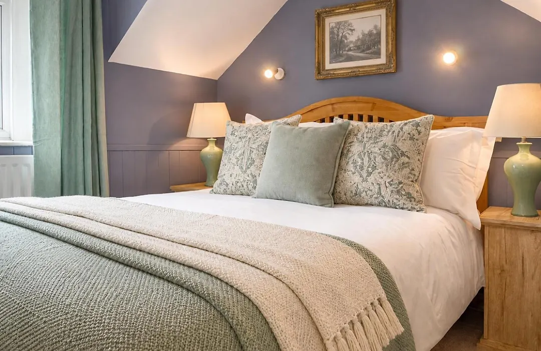 The Lansdowne Cottage-1