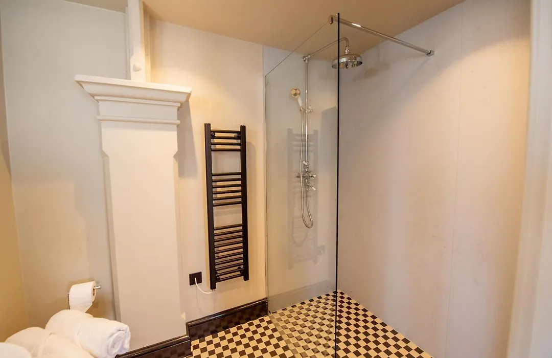 The Carre Arms Hotel & Restaurant-1