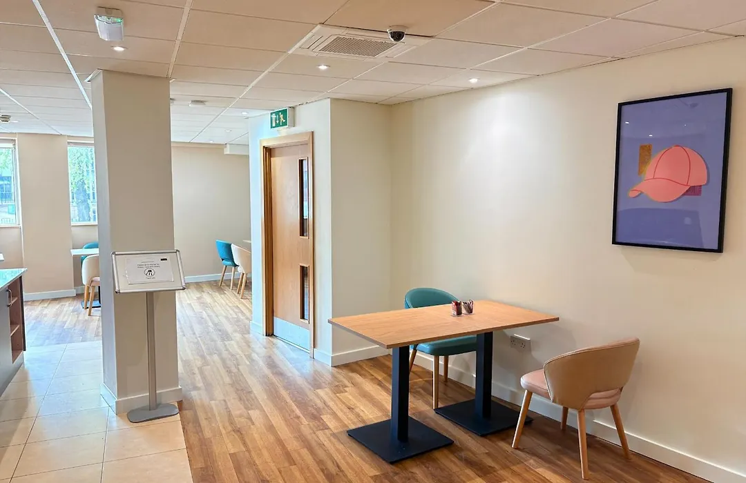 Garner Hotel Wolverhampton By Ihg-1