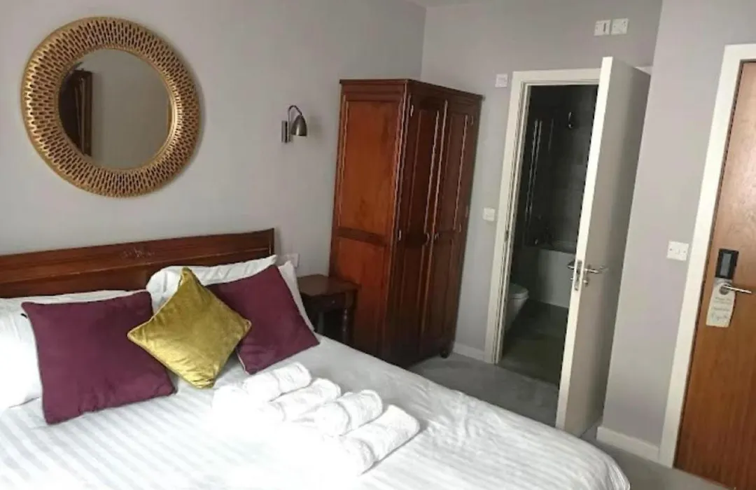 Friars Wynd Guest Rooms-1