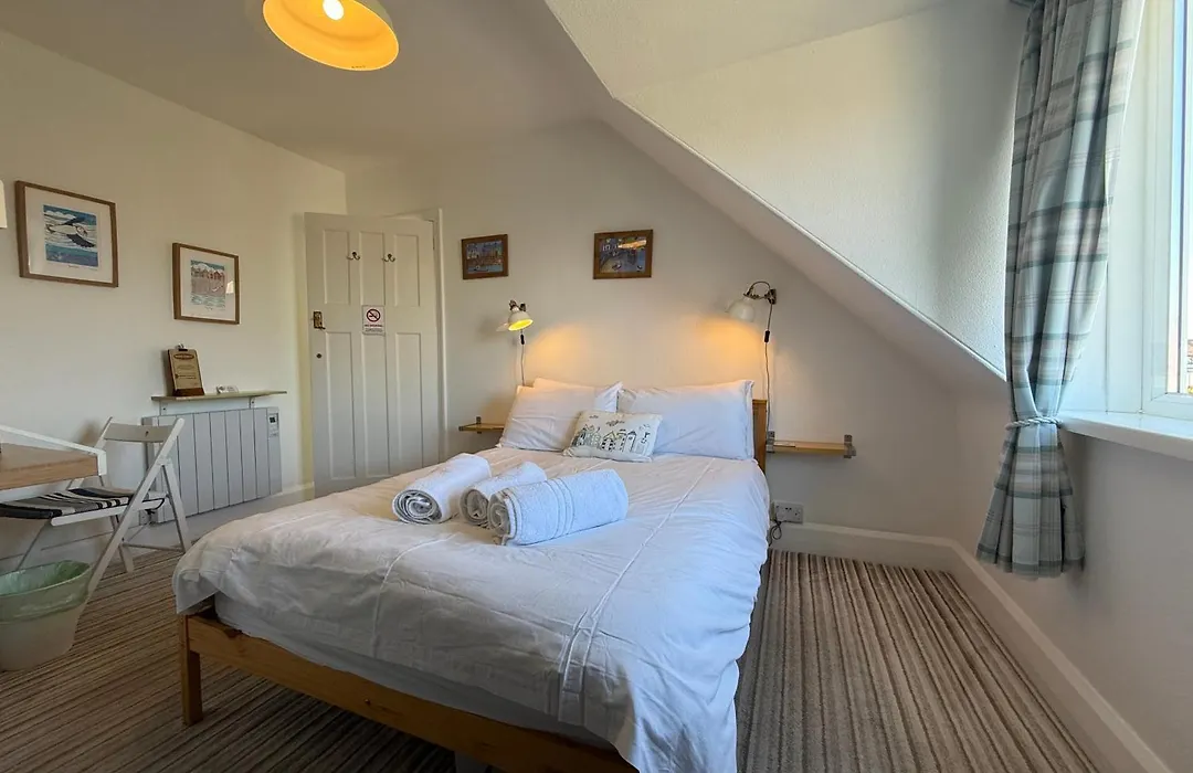 Holly Trees Guest Accommodation-1