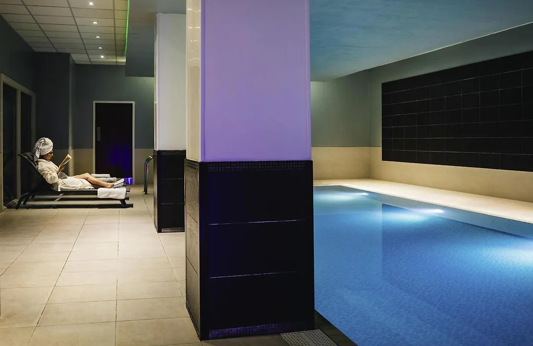 Novotel Reading Centre-1