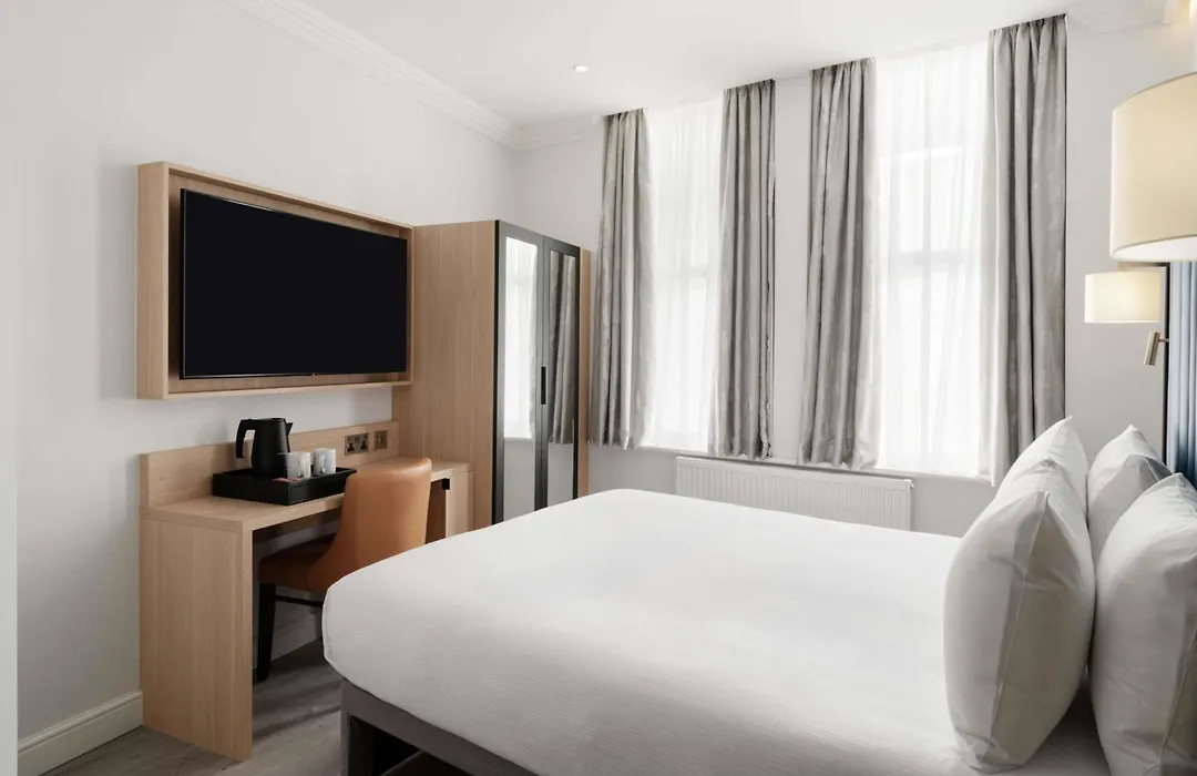 Spark By Hilton London Chiswick-1