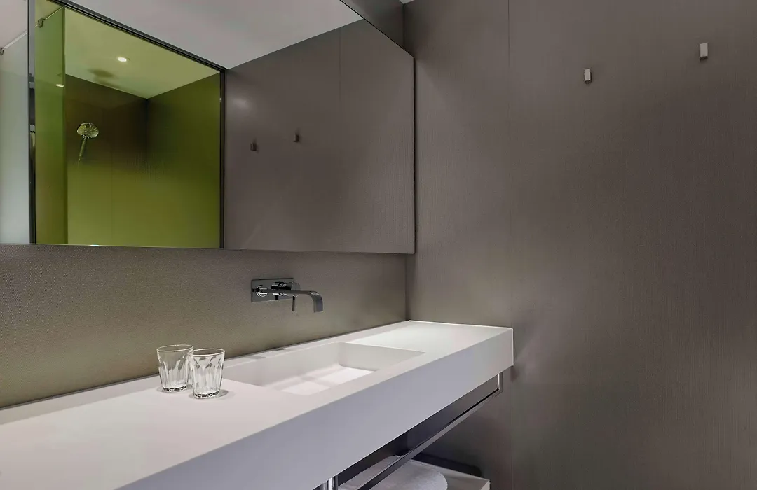 Park Plaza London, Park Royal-1