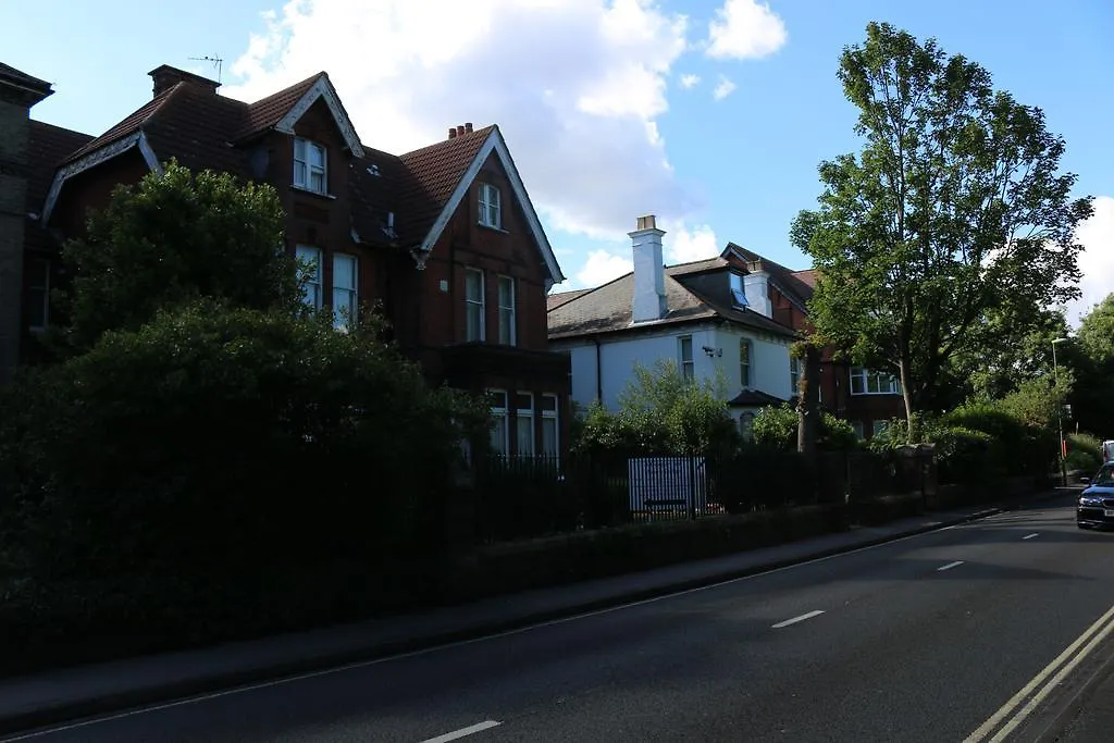 Acorn Lodge Guest House - Free Parking-1