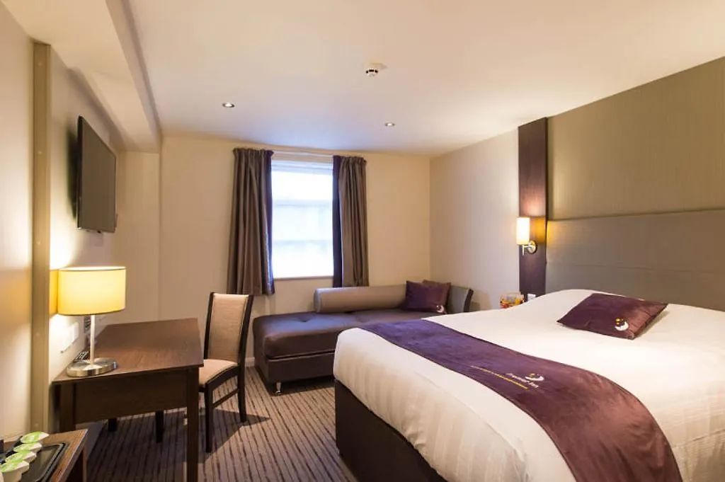 Premier Inn Redhill Reigate-1
