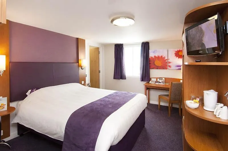 Premier Inn Stroud-1