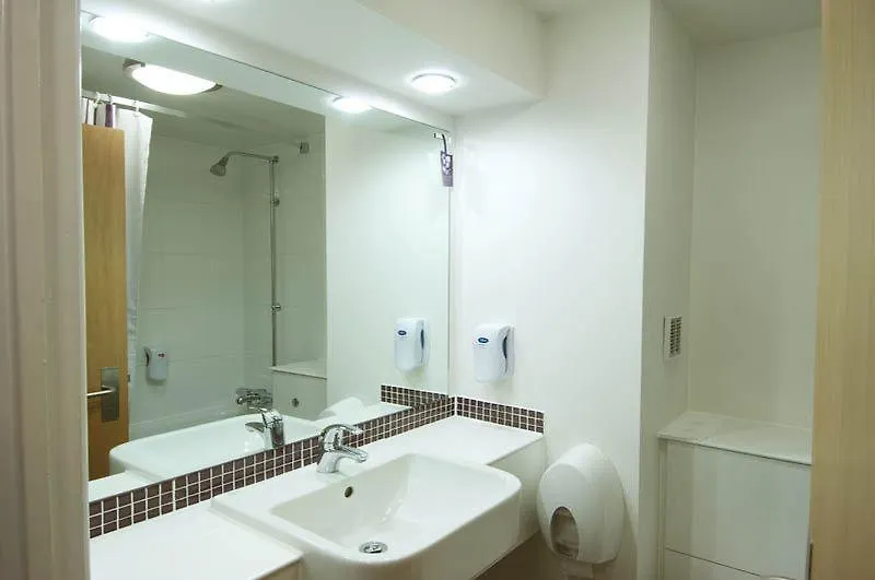 Premier Inn Thurrock East-1