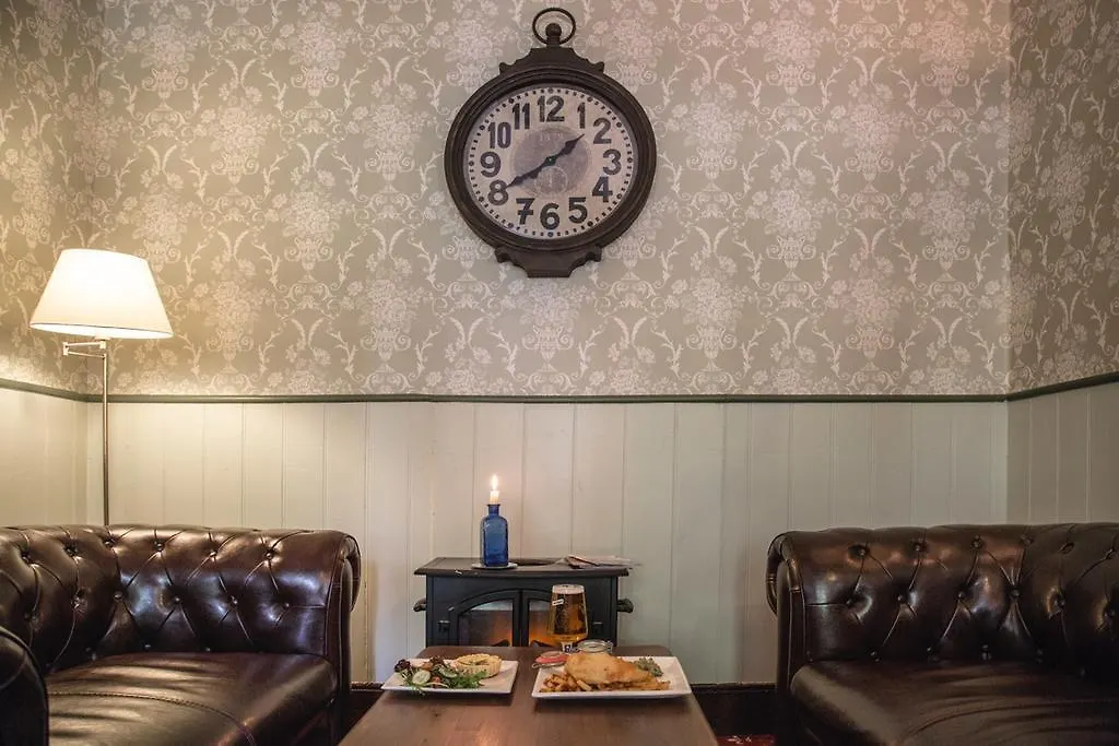 The Alexandra Pub-1