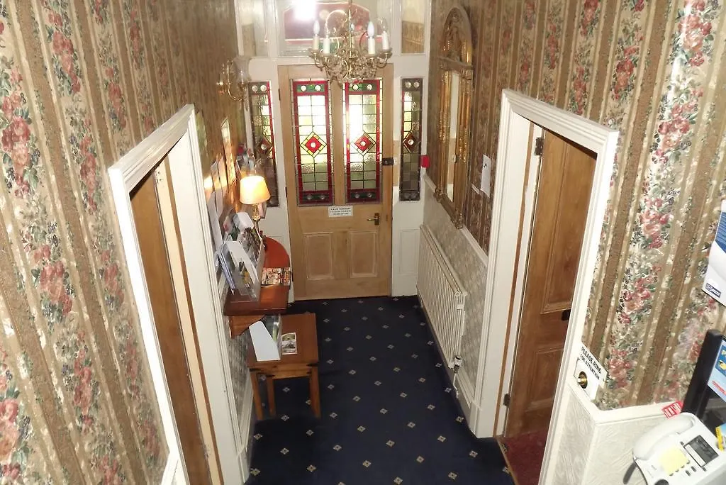 Hillcrest Guest House-1