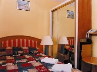 Tria Hotel-1