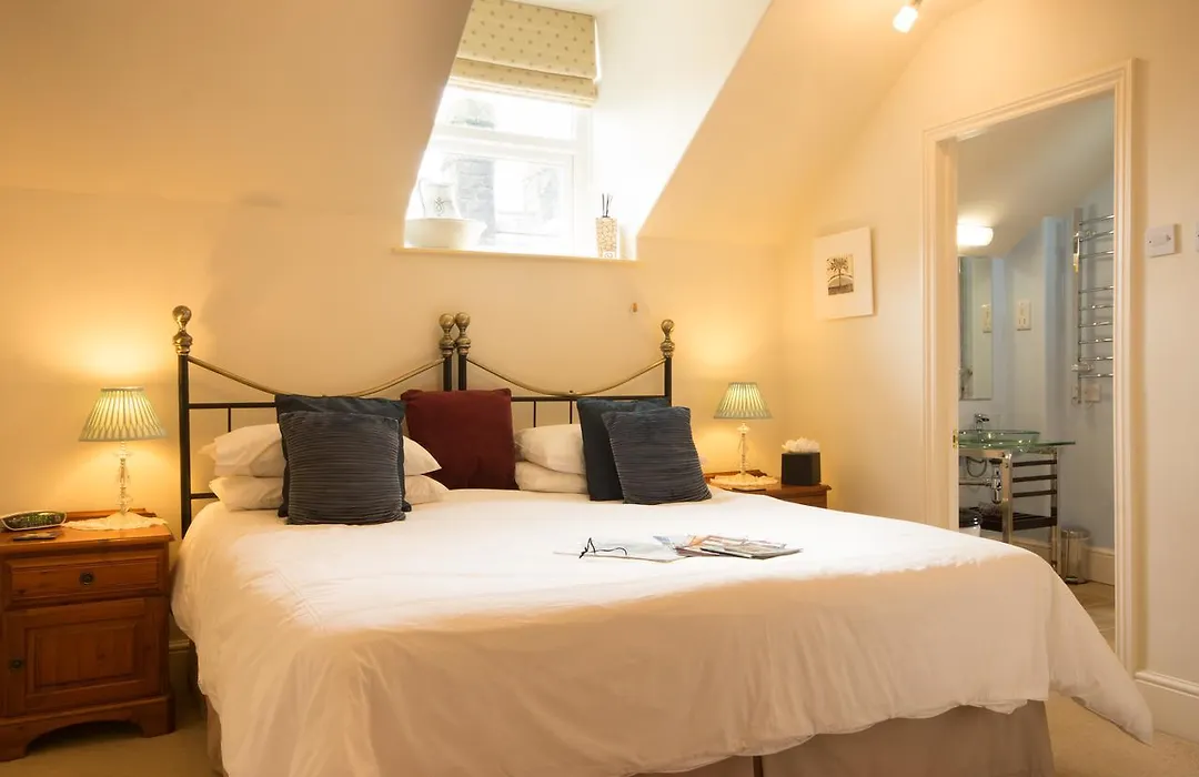 Alpine Lodge Guest House-1