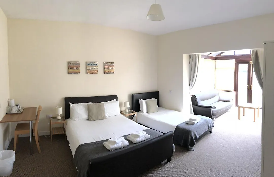 Rufford Court-1